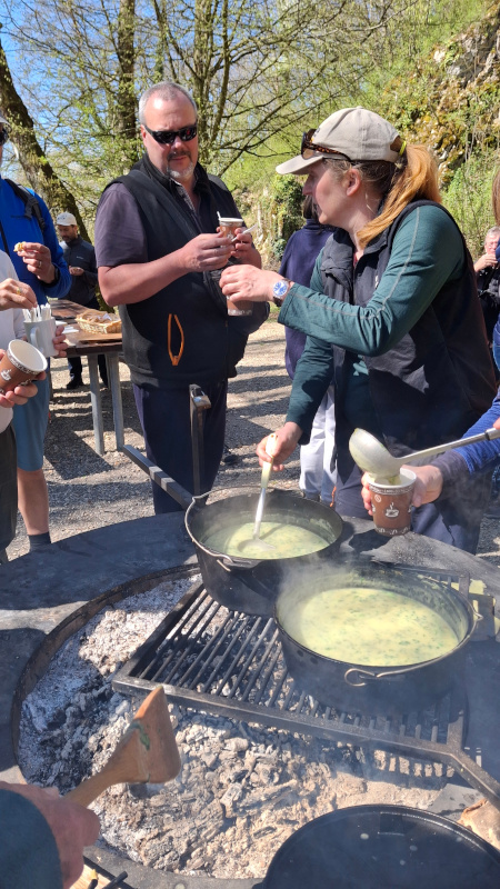 Impression vom gemeinsamen Essen nach der Exkursion